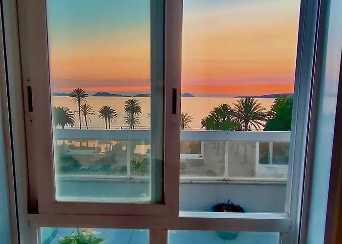 Samil Apartment, Primera Linea De Playa Con Wifi Y Garaje Apartmán